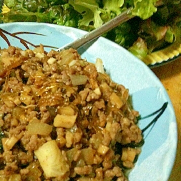 挽き肉のレタスつつみ